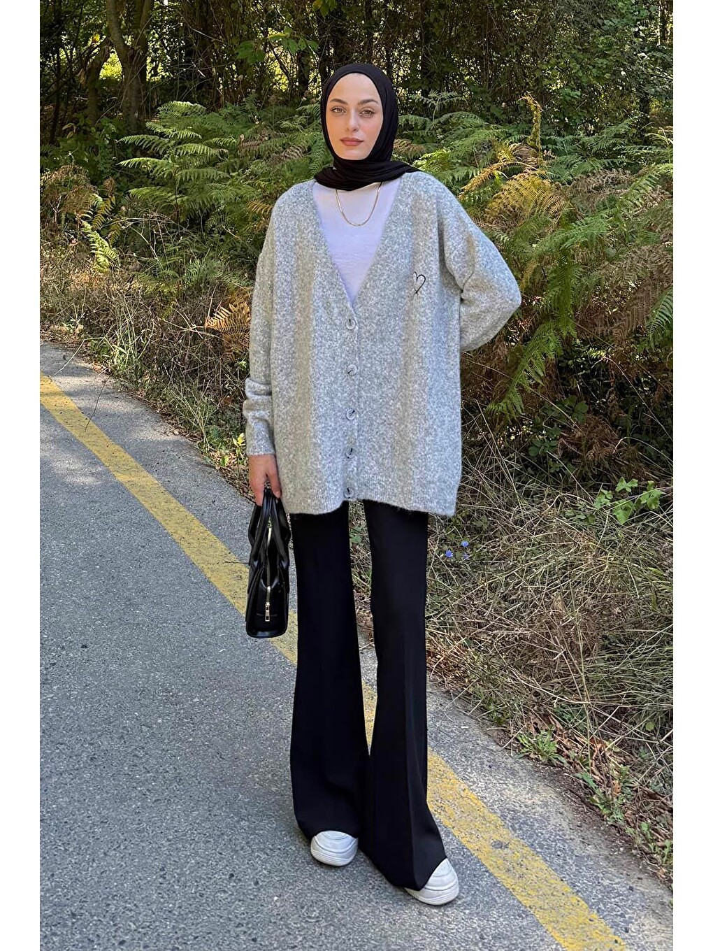 Kalp Nakış Detaylı Oversize Hırka Gri