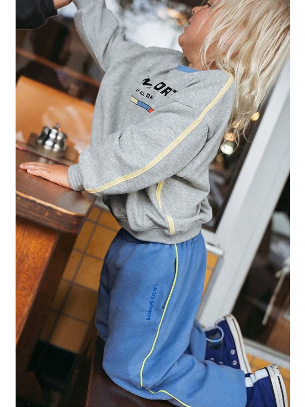 Karışık Unisex Çocuk Pamuklu Gri Spor Baskılı Sweatshirt – Rahat Kalıp, Yumuşak Doku-2