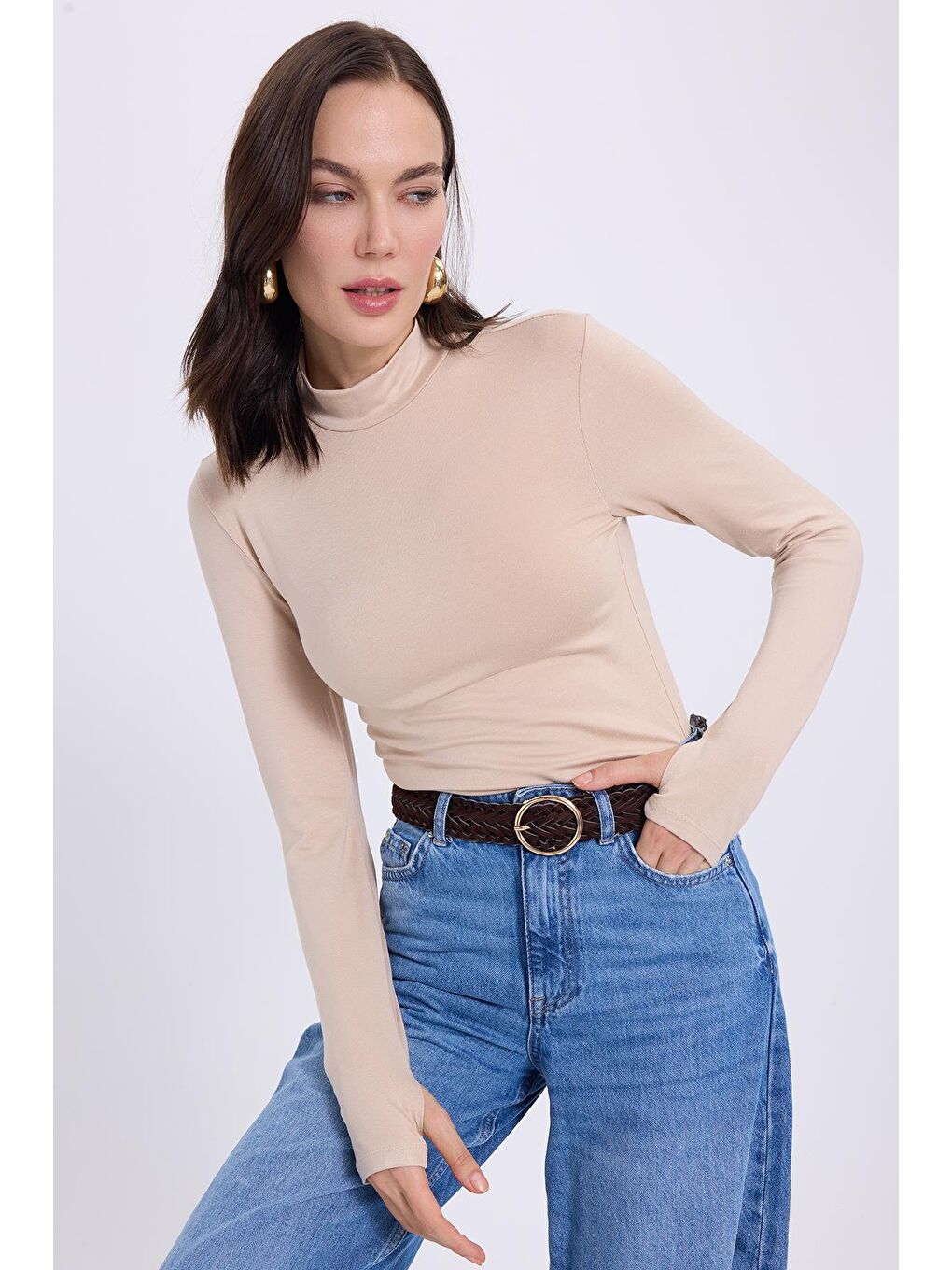 Kadın Regular Fit Klasik Kesim Viskon Kumaş Balıkçı Yaka Bej Bluz-3