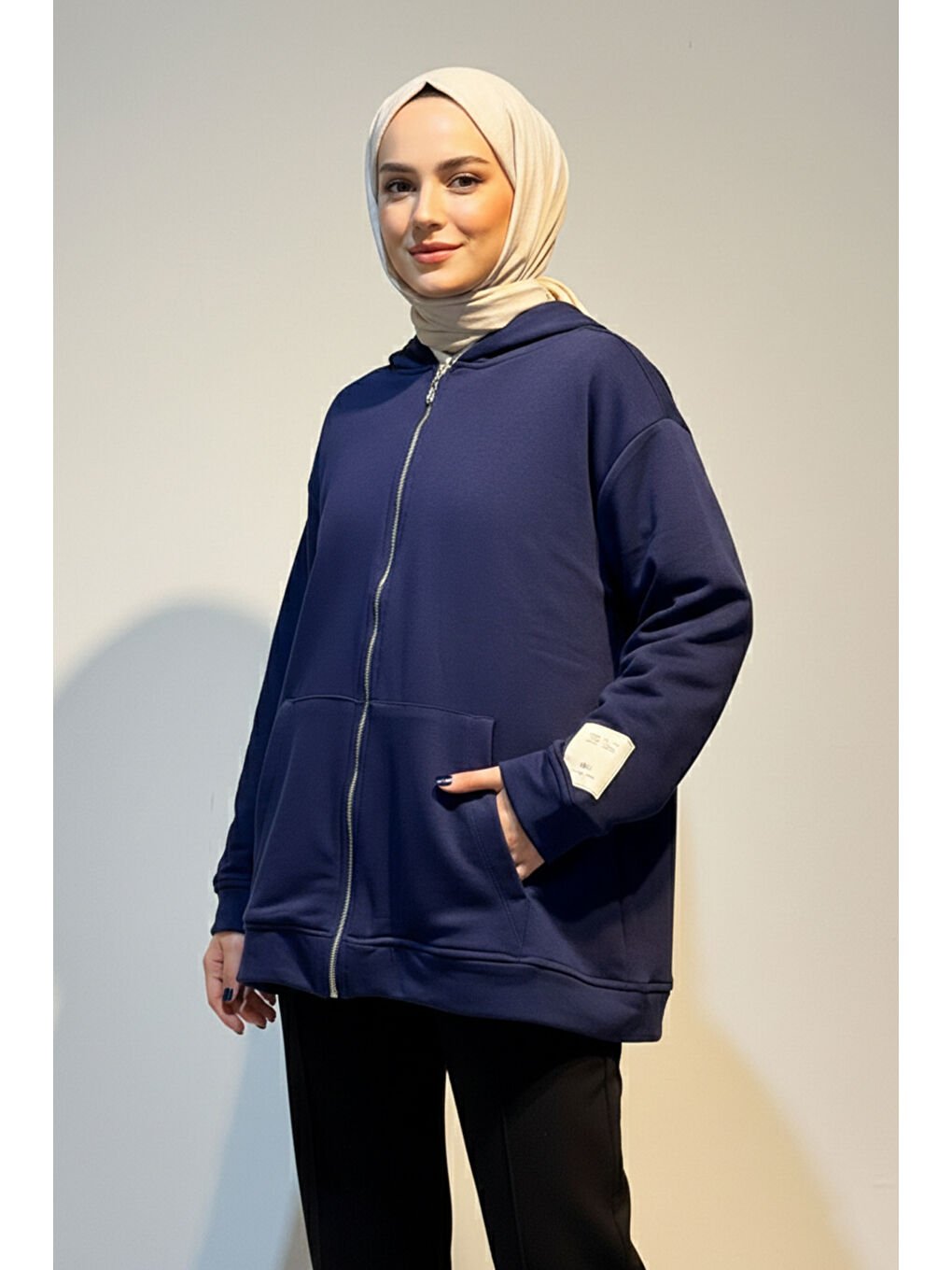 Kol Etiket Detay Kapüşonlu Fermuarlı Sweat Ceket 3176 Lacivert