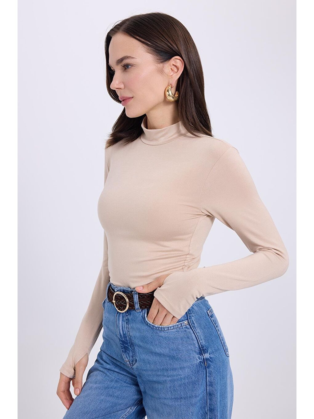 Kadın Regular Fit Klasik Kesim Viskon Kumaş Balıkçı Yaka Bej Bluz-4