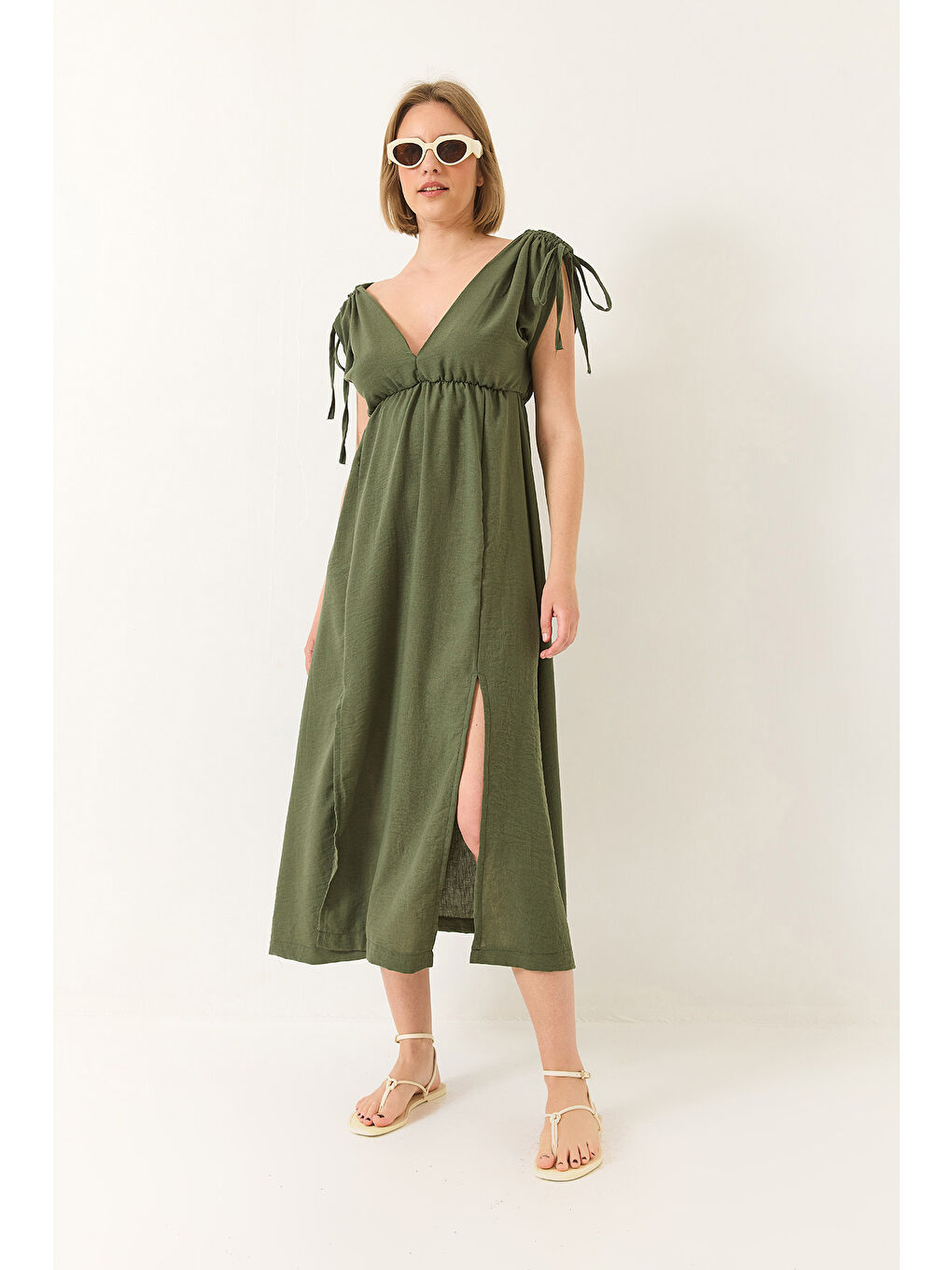 Haki Kadın V Yaka Beli Lastikli Yırtmaçlı Bağlama Detaylı Keten Dokulu Elbise-2