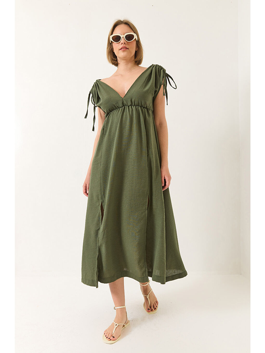 Haki Kadın V Yaka Beli Lastikli Yırtmaçlı Bağlama Detaylı Keten Dokulu Elbise-3