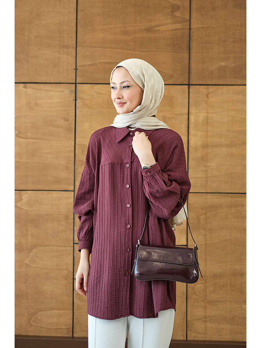 Kadın Kendinden Desenli Biyeli Gömlek Bordo-3