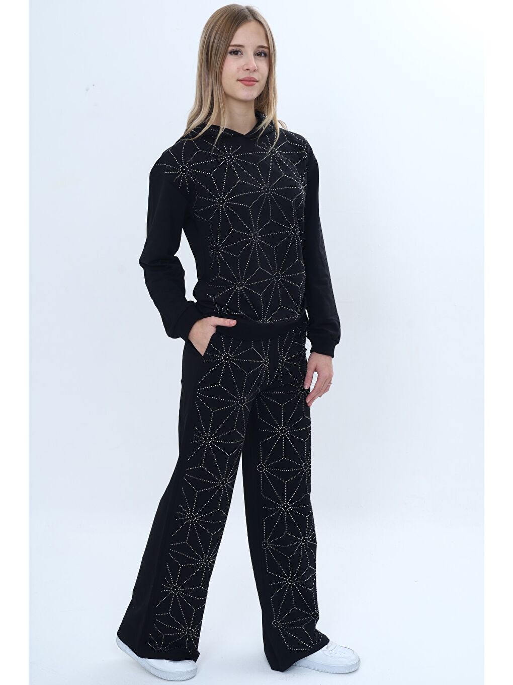 Siyah Kız Çocuk 2'li Takım Taş İşlemeli Kapüşonlu Sweatshirt & Beli Lastikli Bol Paça Cepli Eşofman Altı --2