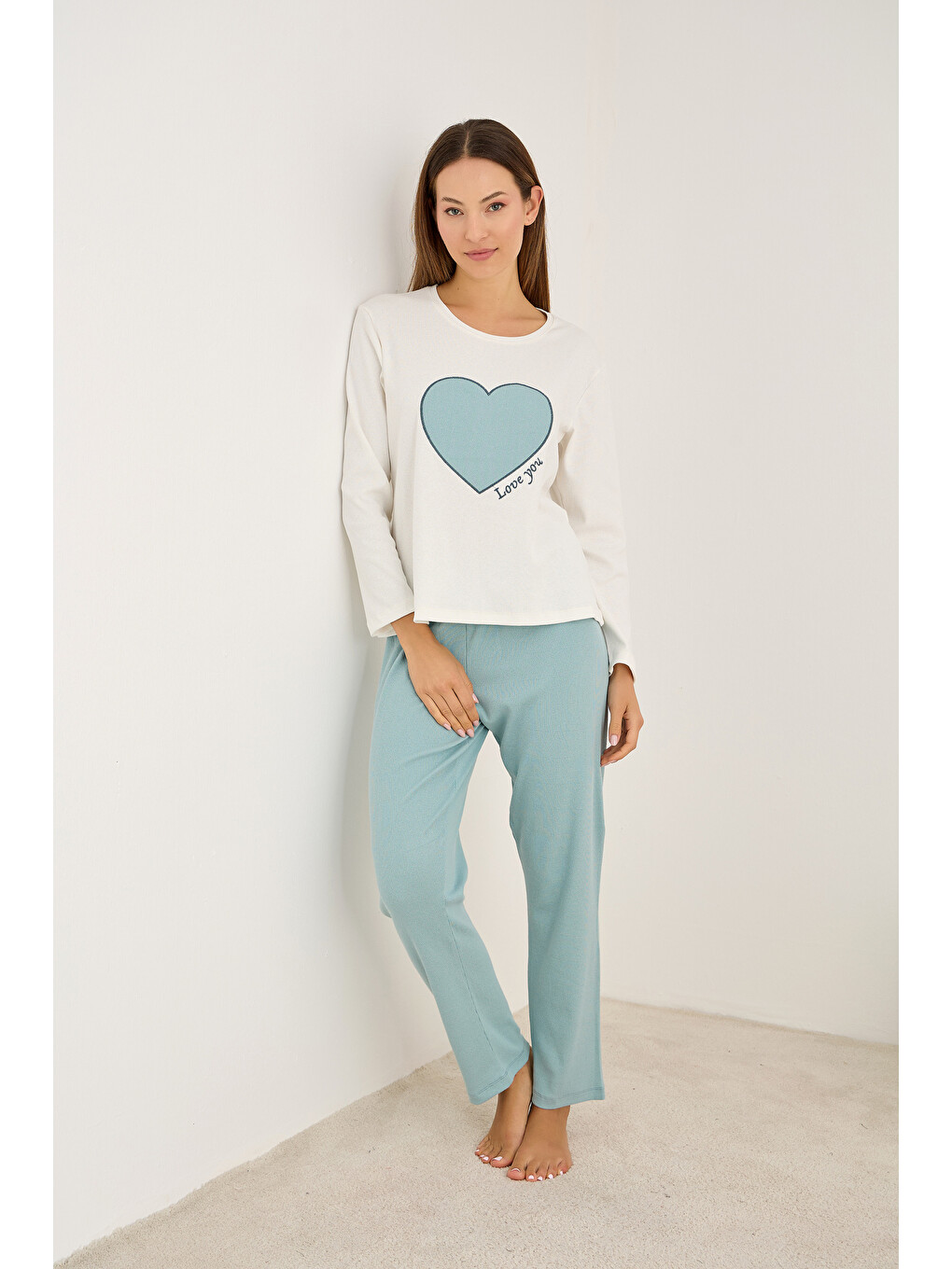 Yeşil Kalp Nakışlı Pamuklu Fitilli Kaşkorse Örme Pijama Takım25226013-1