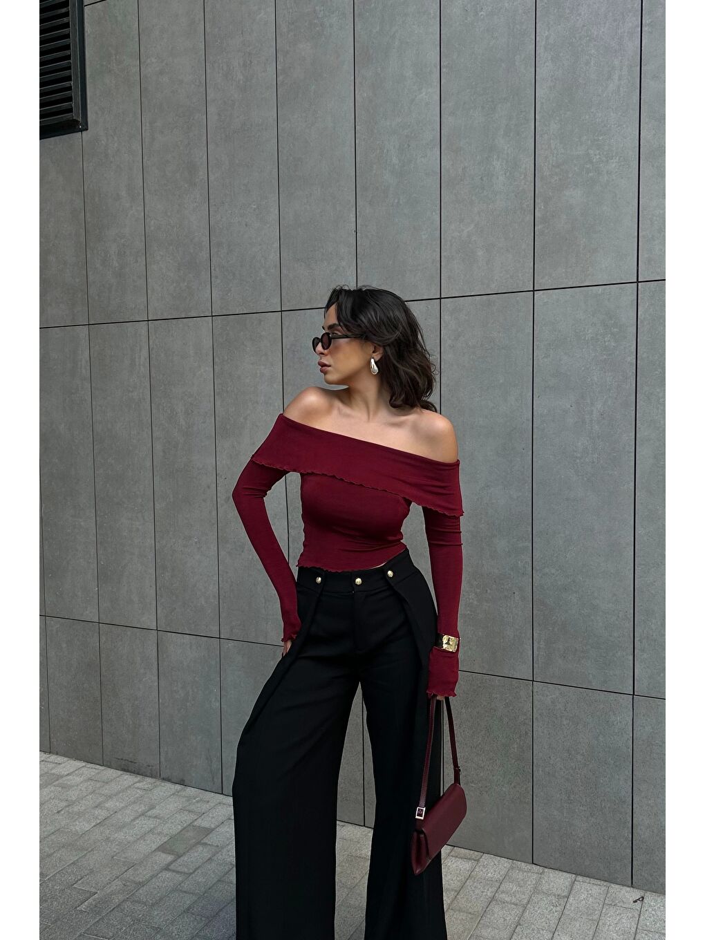 Kadın Bordo Madonna Yaka Uzun Kol Crop 0999-499220-5