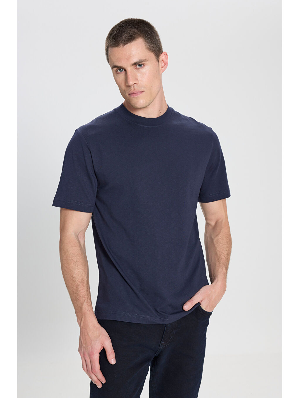 Regular Fit Normal Kesim Bisiklet Yaka %100 Pamuk Lacivert Tişört-1