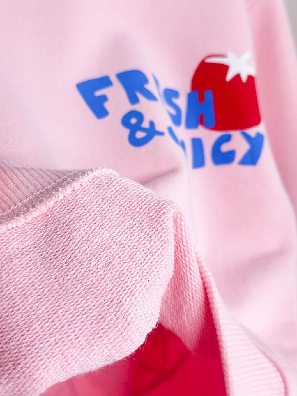 Karışık Kız Çocuk Pamuklu Pembe Baskılı Sweat & Kırmızı Eşofman Altı Takımı – Şerit Detaylı-2