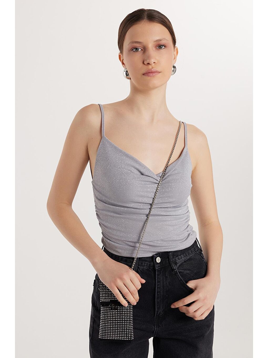 Kadın Slim Fit Dar Kesim İnce Askılı Gri Bluz-3