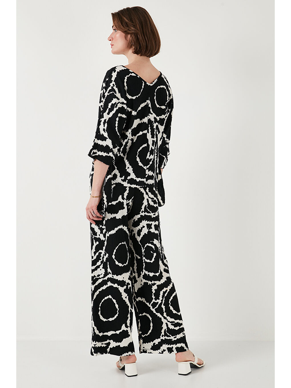 Siyah Desenli Regular Fit Truvakar Kol V Yaka Alt-Üst Kadın Takım 5865357-6