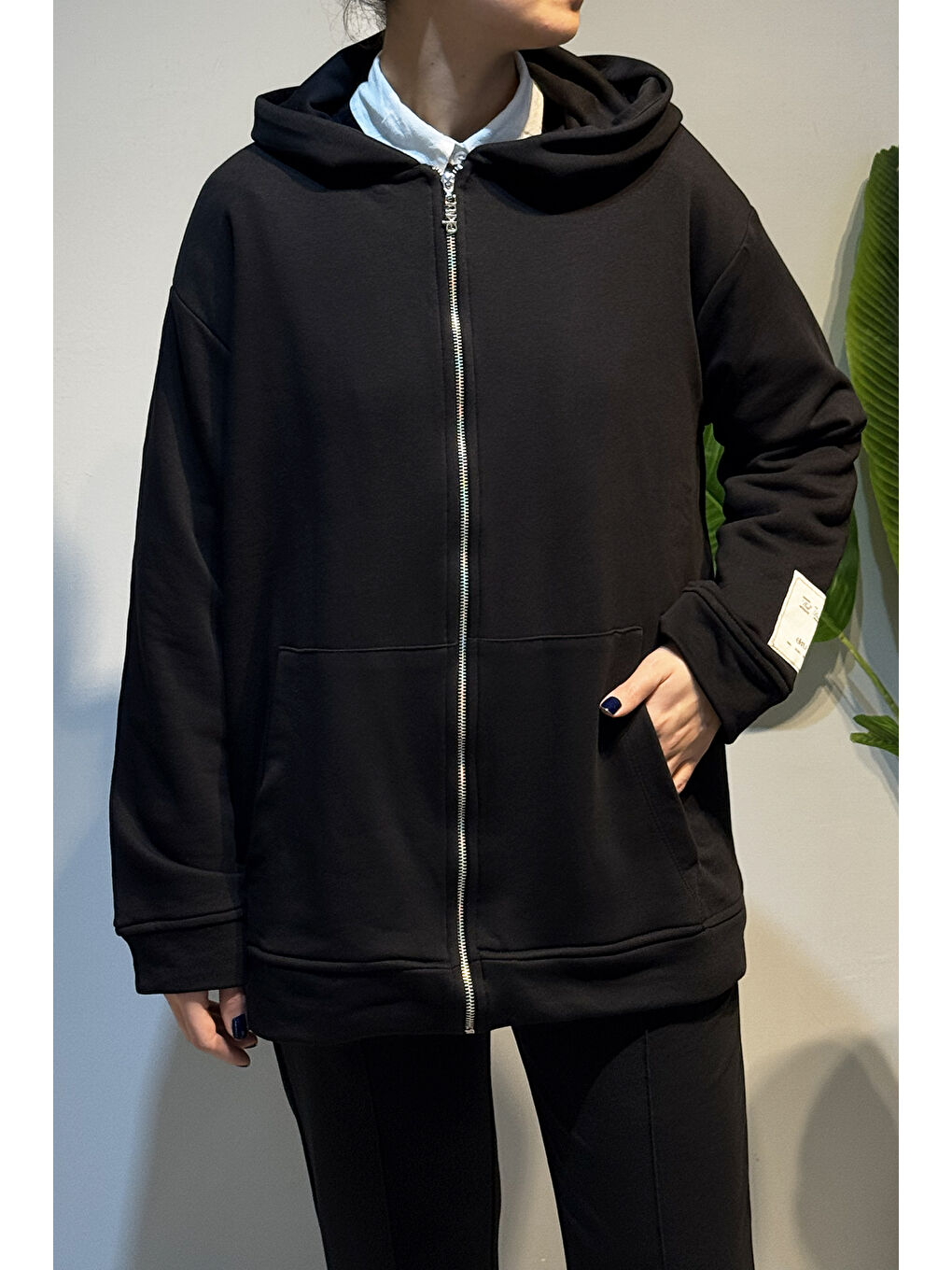Kol Etiket Detay Kapüşonlu Fermuarlı Sweat Ceket 3176 Siyah-2