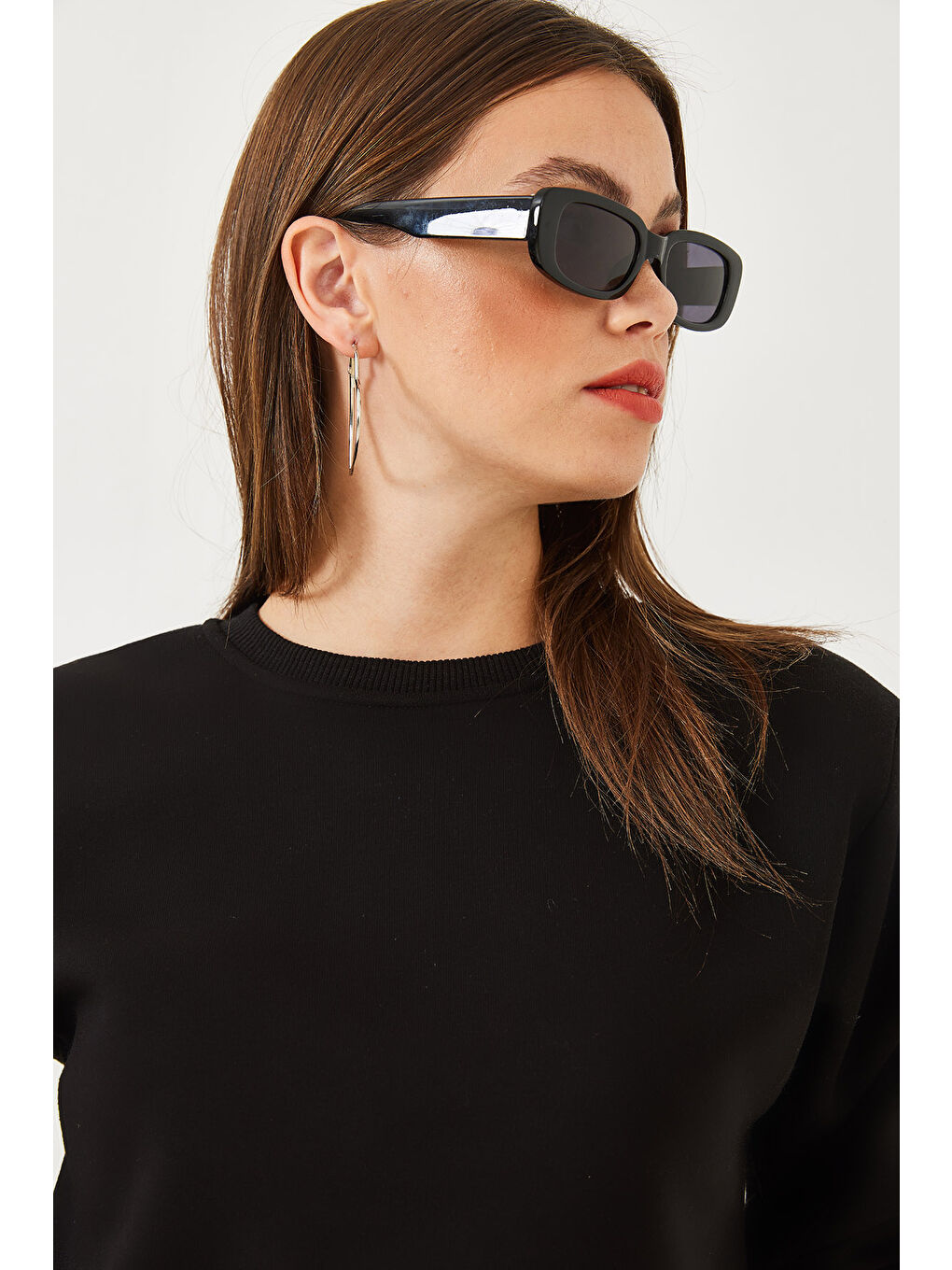 Siyah Kadın Bisiklet Yaka Şardonlu Basic Crop Sweatshirt-3