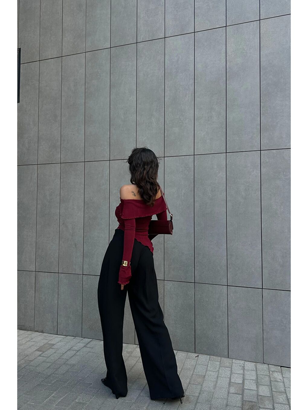 Kadın Bordo Madonna Yaka Uzun Kol Crop 0999-499220-6