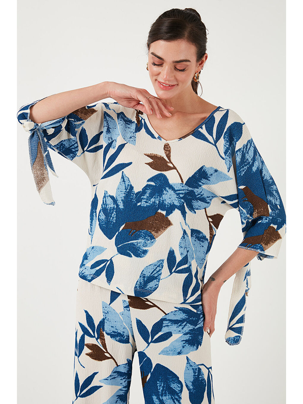 Mavi Desenli Regular Fit Truvakar Kol V Yaka Alt-Üst Kadın Takım 5865357-3