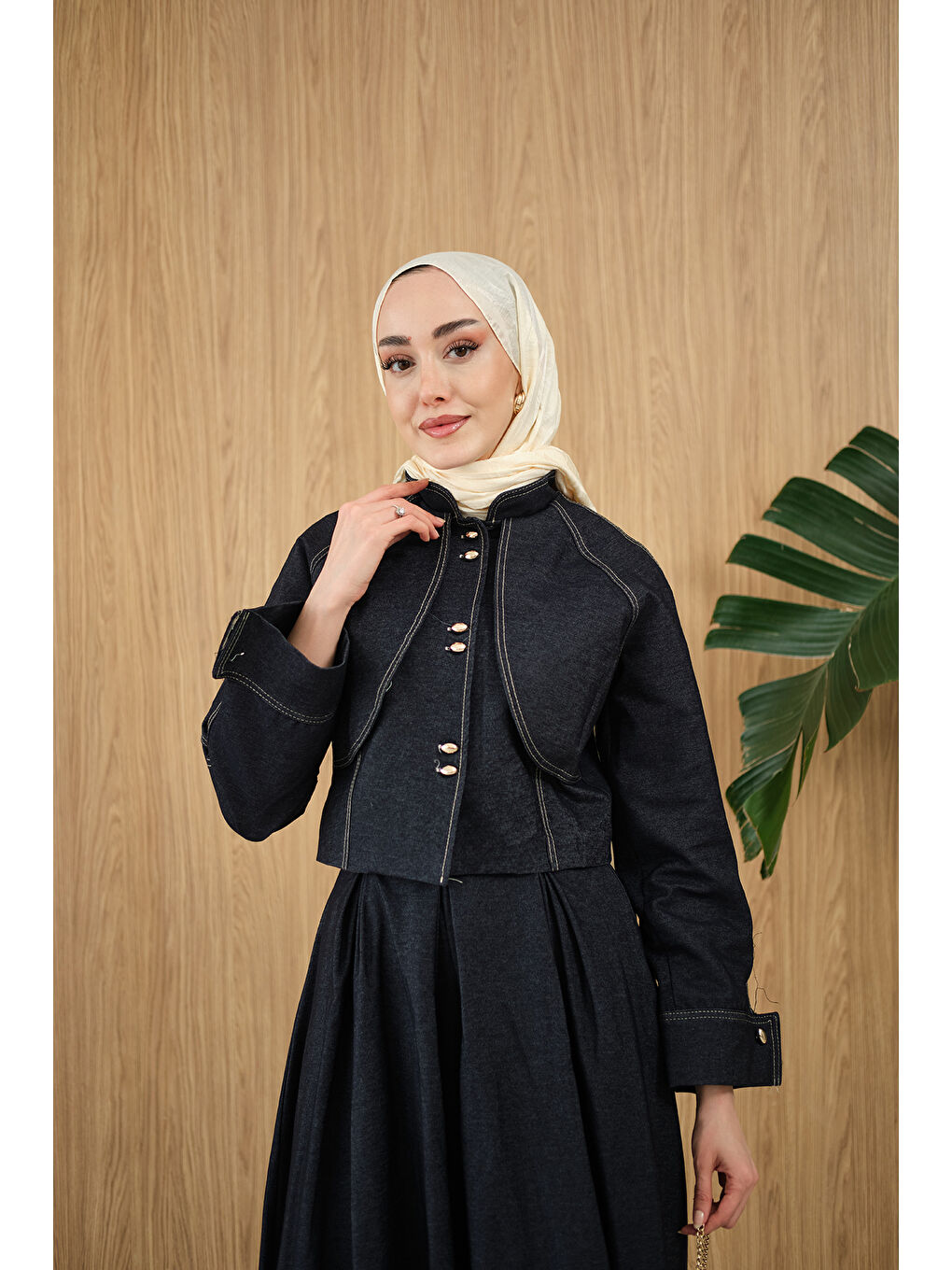 Kadın Pelerin Detay Gold Düğmeli Jean Takım Lacivert-1