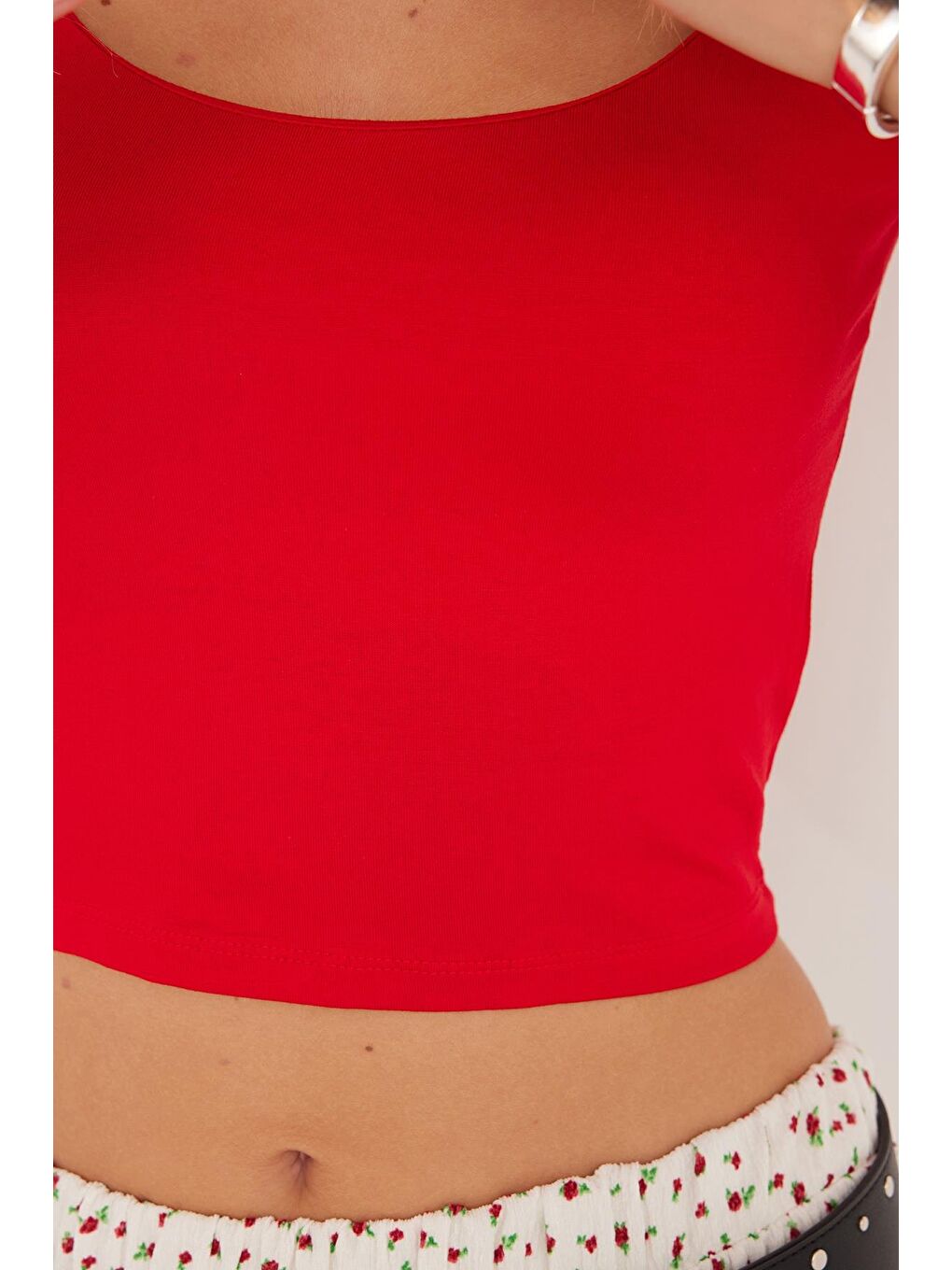 Kadın Slim Fit Dar Kesim Kısa Kollu U Yaka Kırmızı Bluz-2