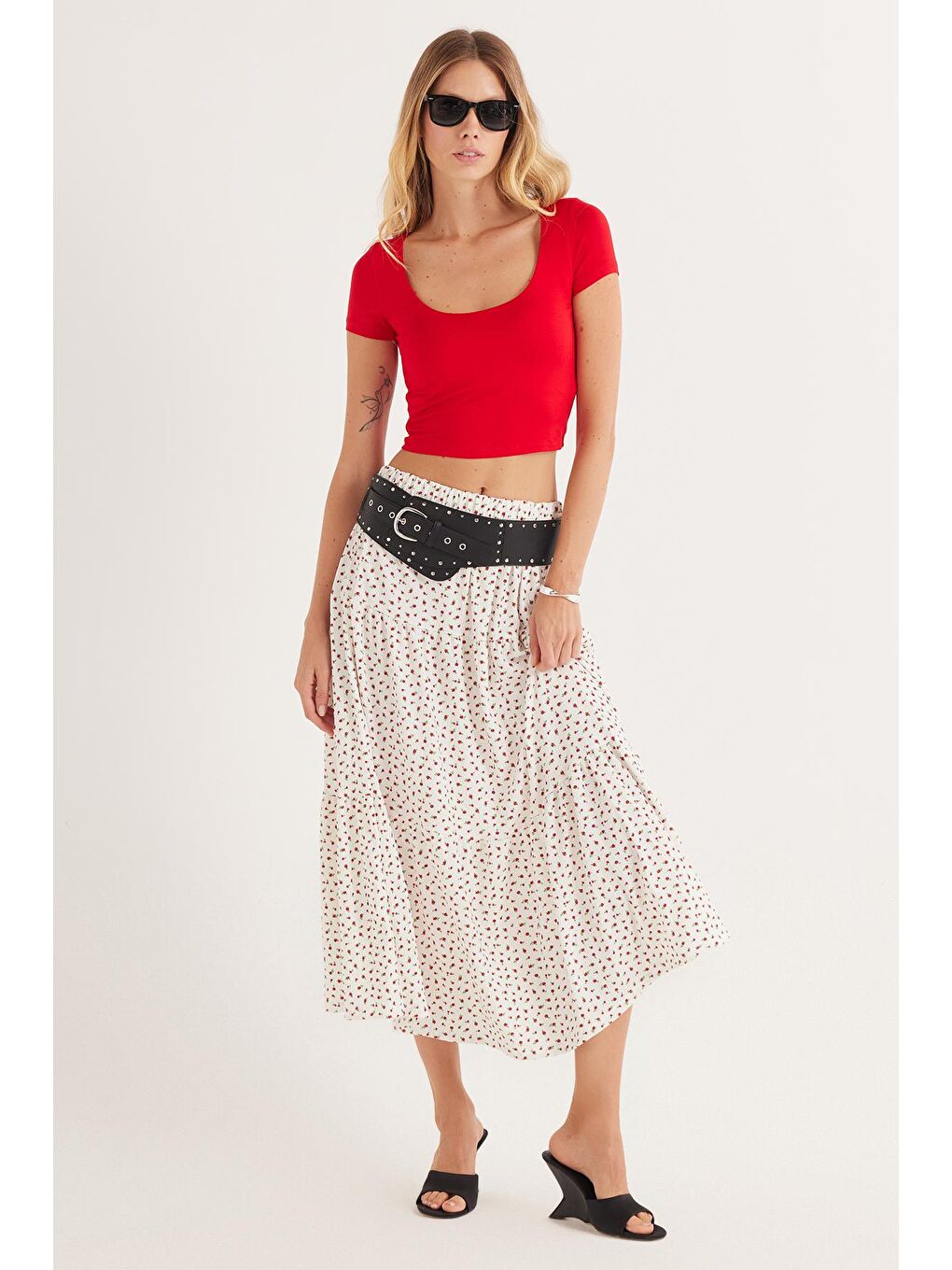 Kadın Slim Fit Dar Kesim Kısa Kollu U Yaka Kırmızı Bluz-4