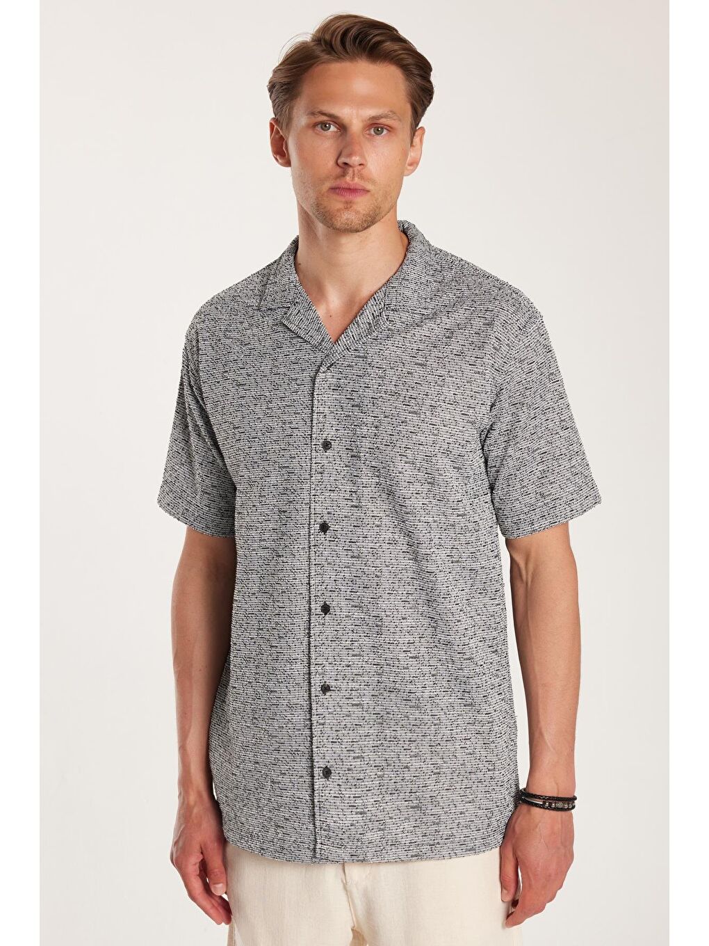 Karışık Erkek Relax Fit Rahat Kesim Örme Kırçıllı Dökümlü Kısa Kollu Apaş Yaka Gömlek-3