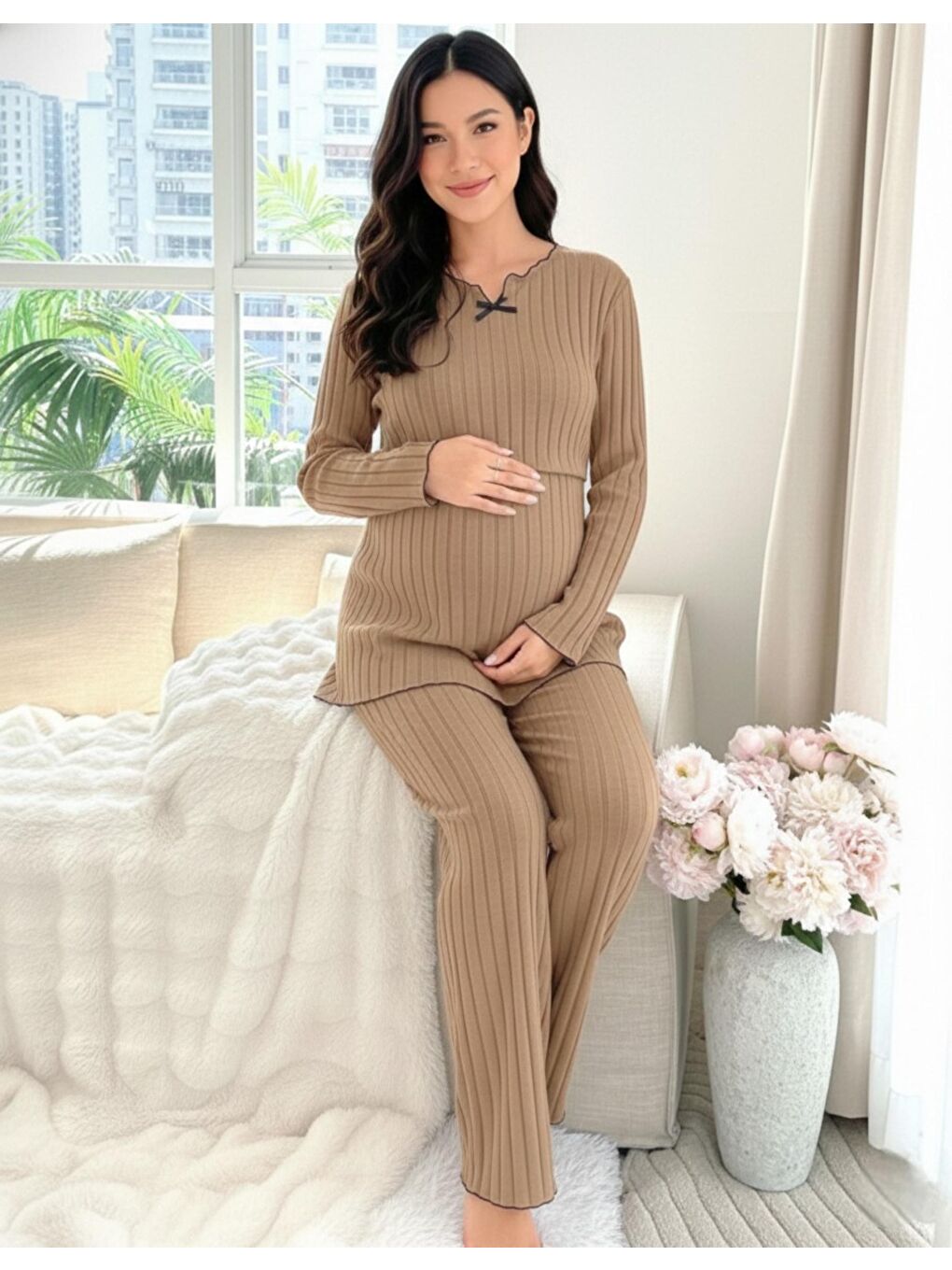 Bej Yumoş Dokulu Emzirmeye Uygun Ayarlanabilir Bel Destekli Hamile & Lohusa Pijama Takımı