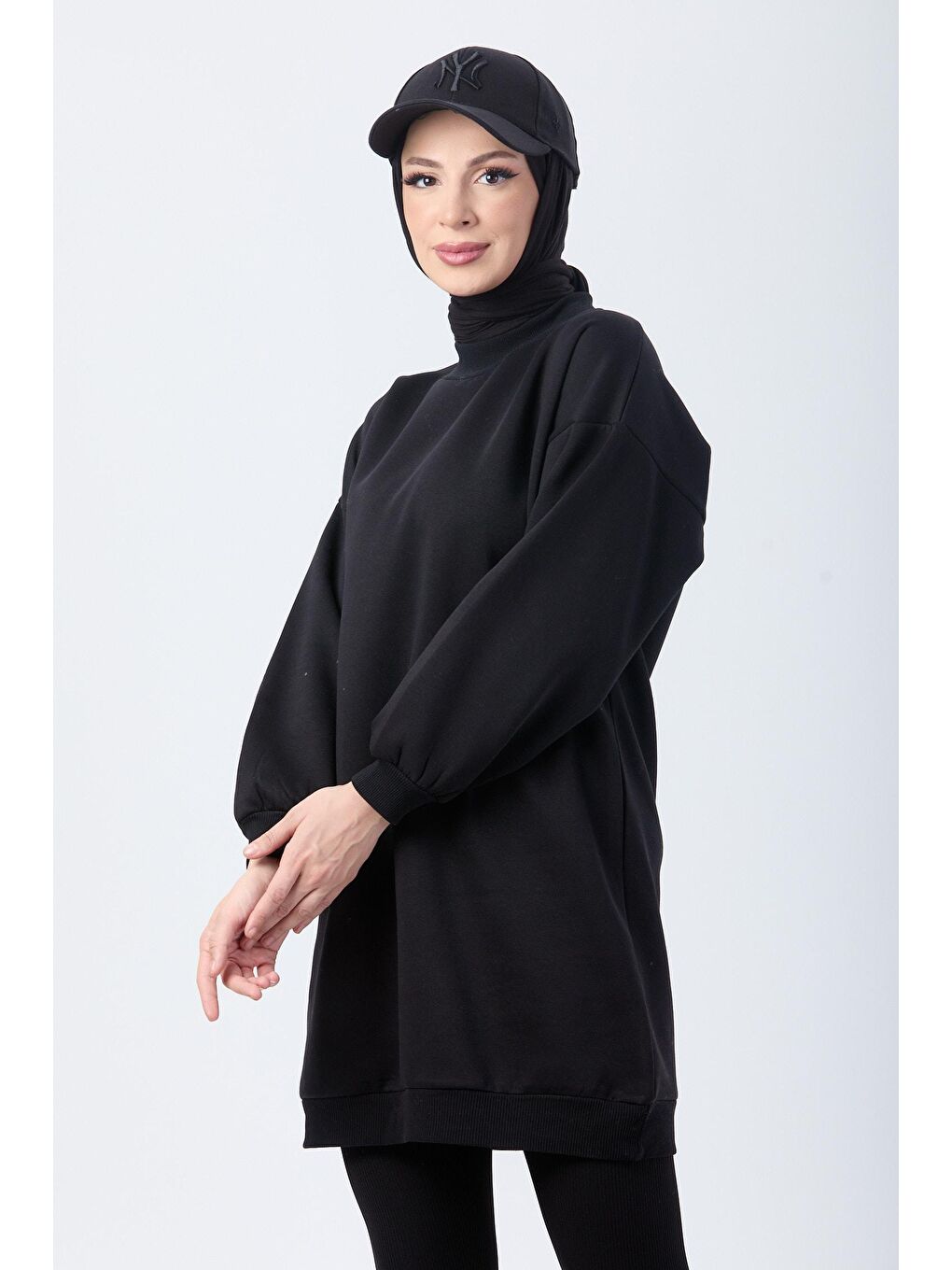 Bisiklet Yaka Kadın Siyah Sweat - 24111-1
