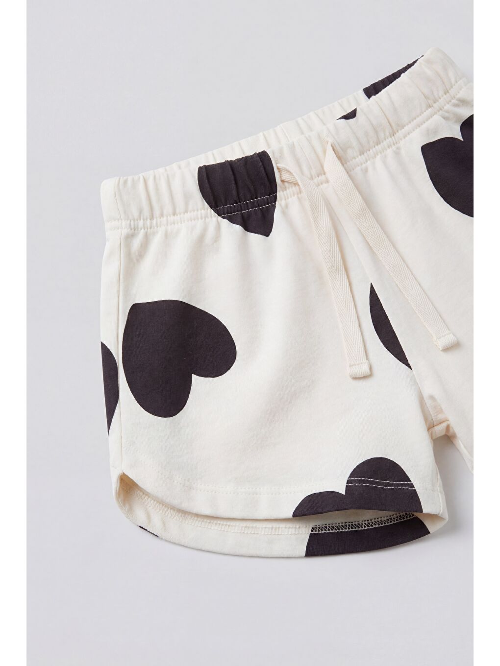 Beyaz Kız Çocuk Pamuklu Kalp Desenli Tişört Şort Takım - Cepli-3