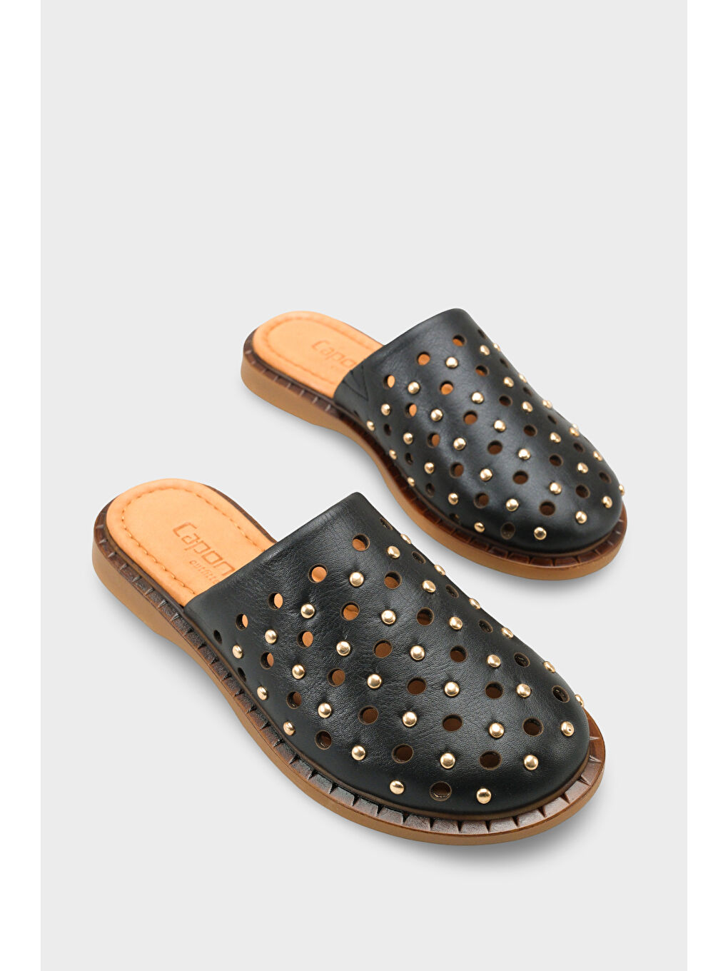 Siyah Lidia Hakiki Deri Düz Topuklu Zımbalı Kadın Sabo Terlik-1