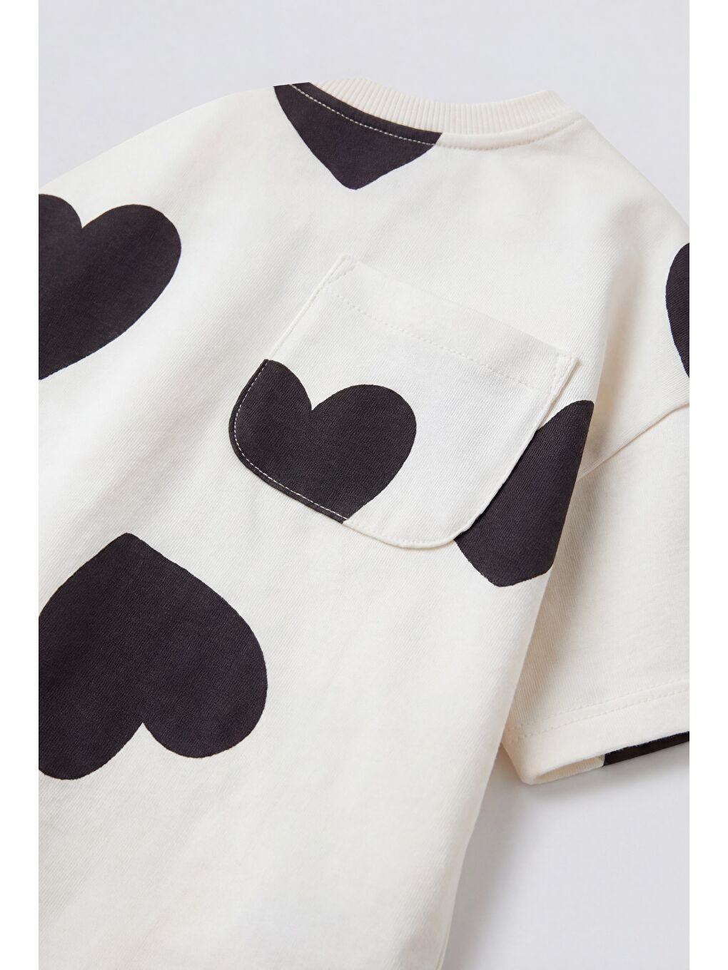 Beyaz Kız Çocuk Pamuklu Kalp Desenli Tişört Şort Takım - Cepli-4