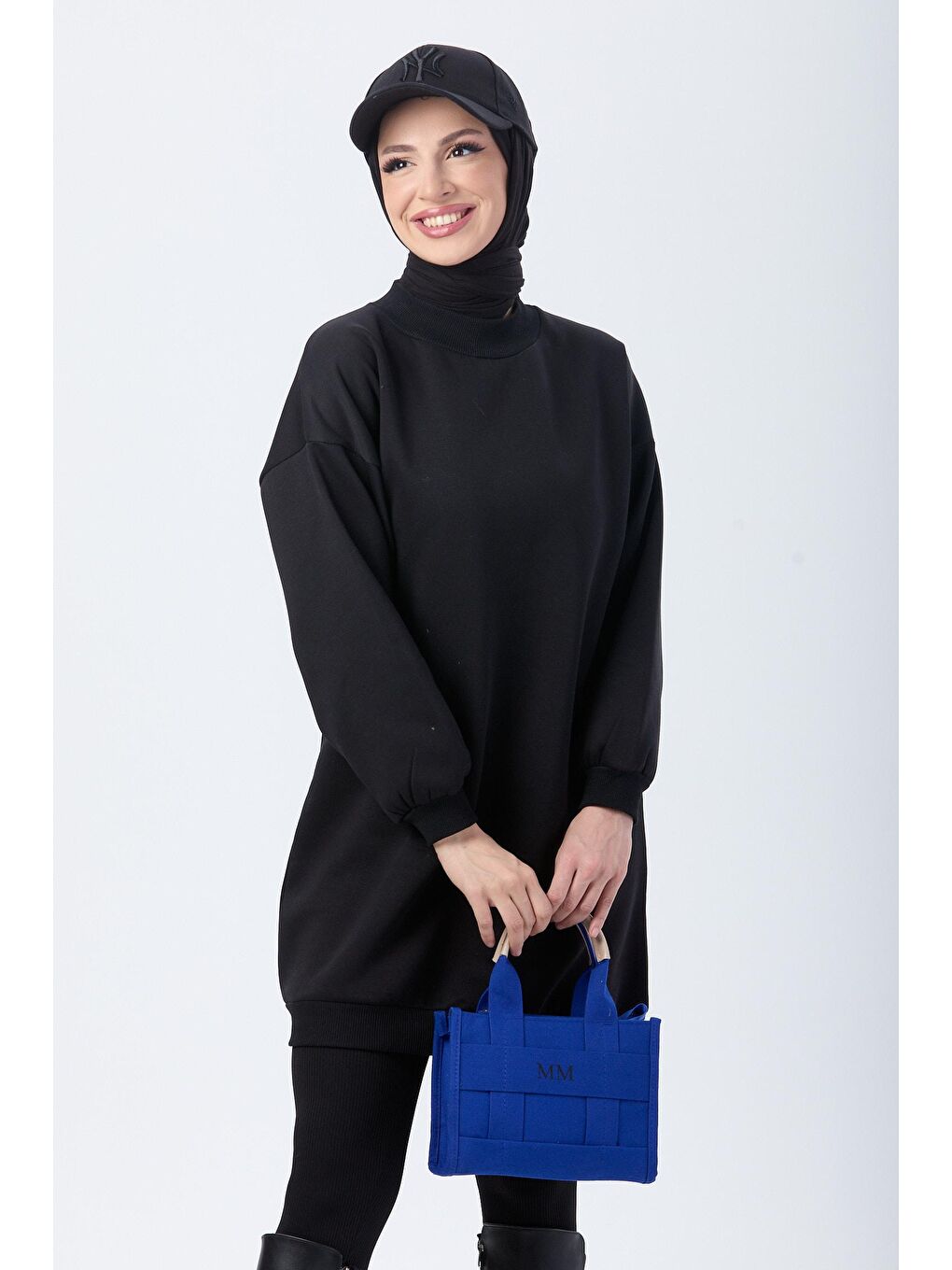 Bisiklet Yaka Kadın Siyah Sweat - 24111-3