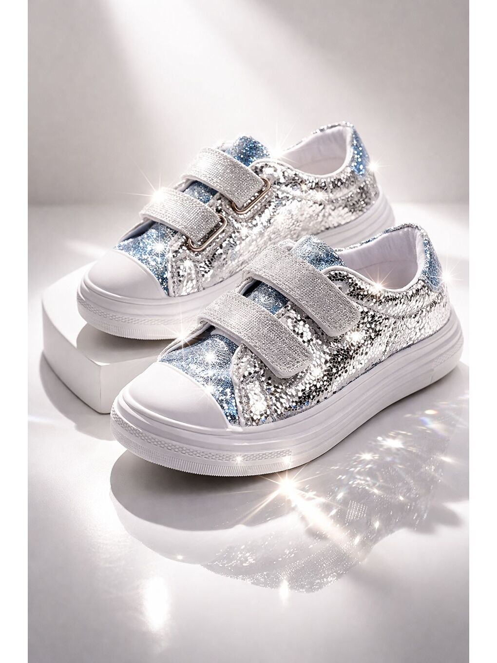 Gri ORİELLA Kız Çocuk Cırt Cırtlı Simli Günlük Sneaker Spor Ayakkabı