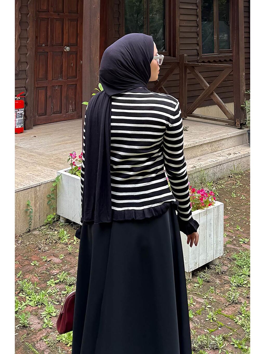 Fırfırlı Çizgili Hırka Siyah-3