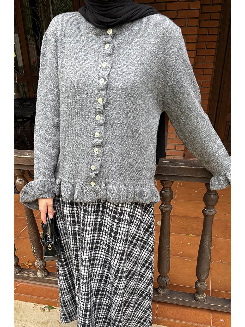 Fırfır Detaylı Hırka Gri-2