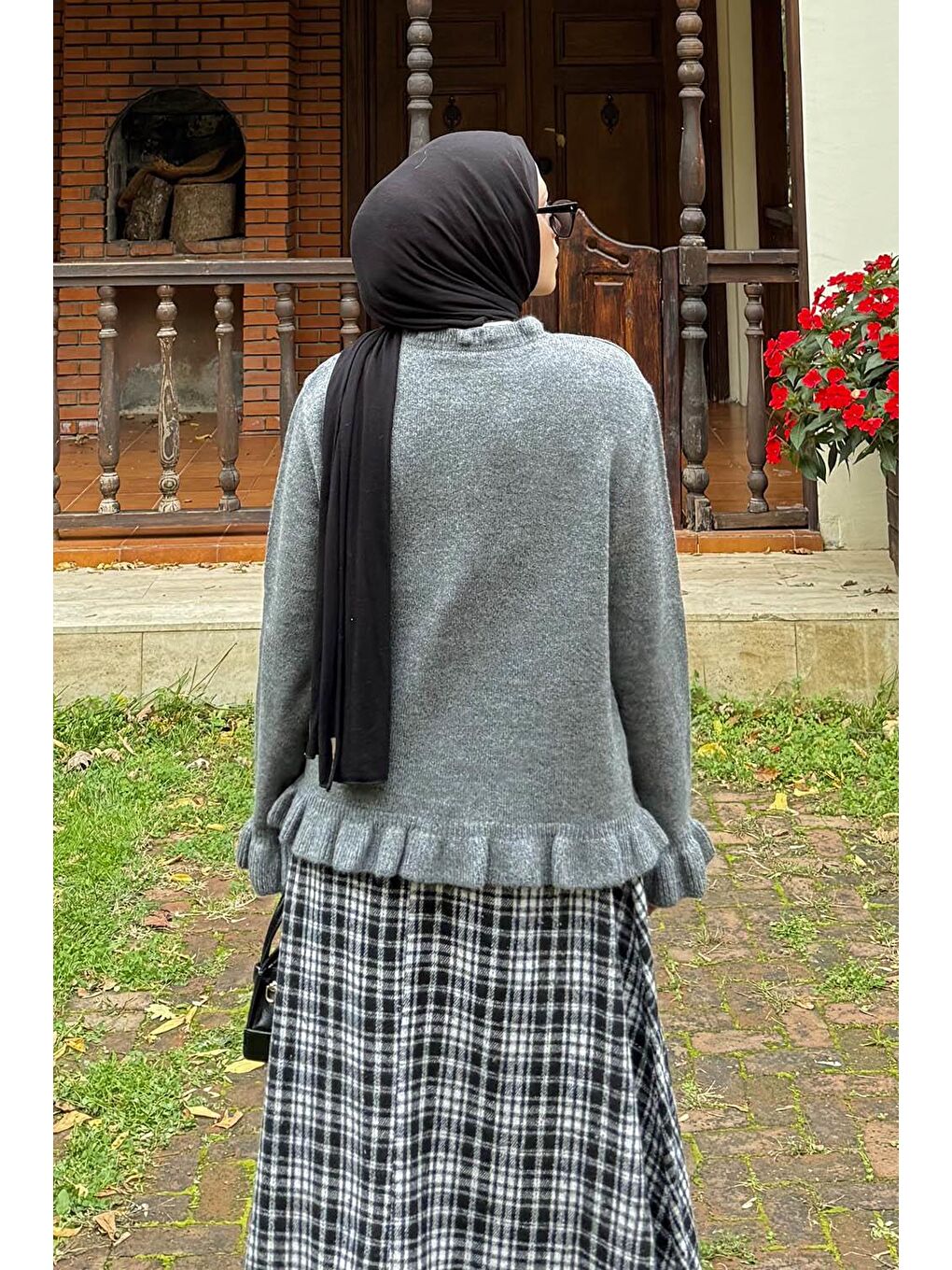 Fırfır Detaylı Hırka Gri-3