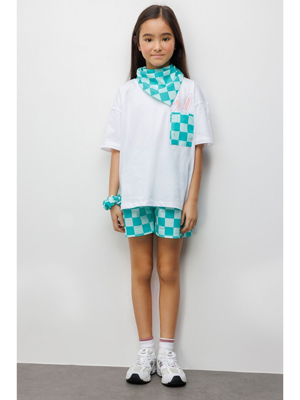 Yeşil Mint Tavşan Figürlü Dama Desenli Çocuk Tişört Şort İkili Takım - Cleo