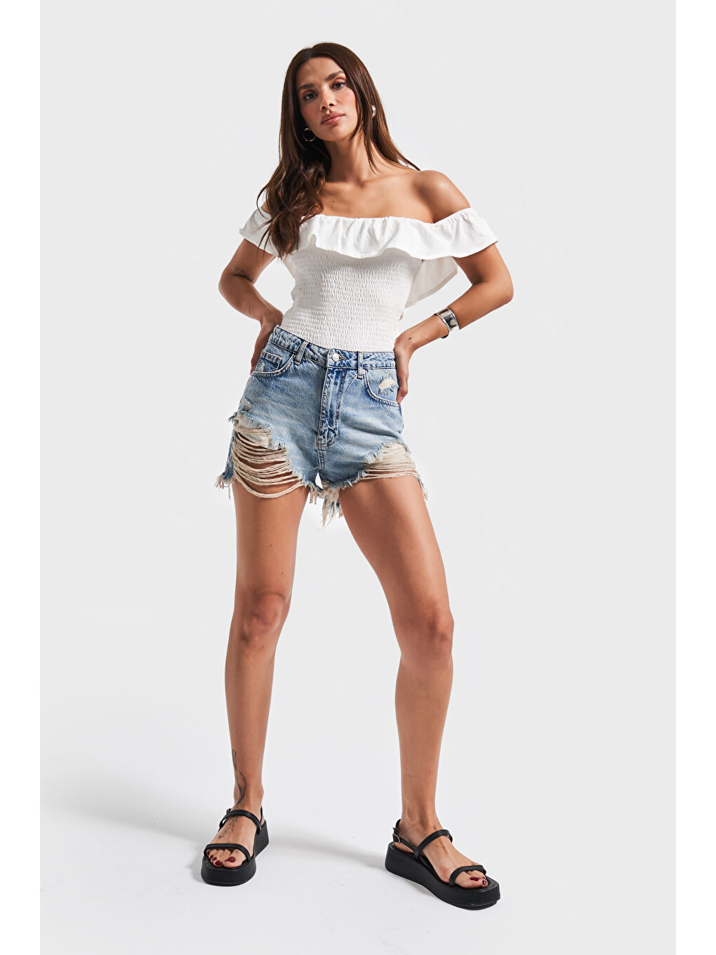 Mavi Kadın Jean Rengi 12s5-32 Mini Boy Yüksek Bel Curved Yırtık Detaylı Püsküllü %100 Pamuk Denim Şort-2