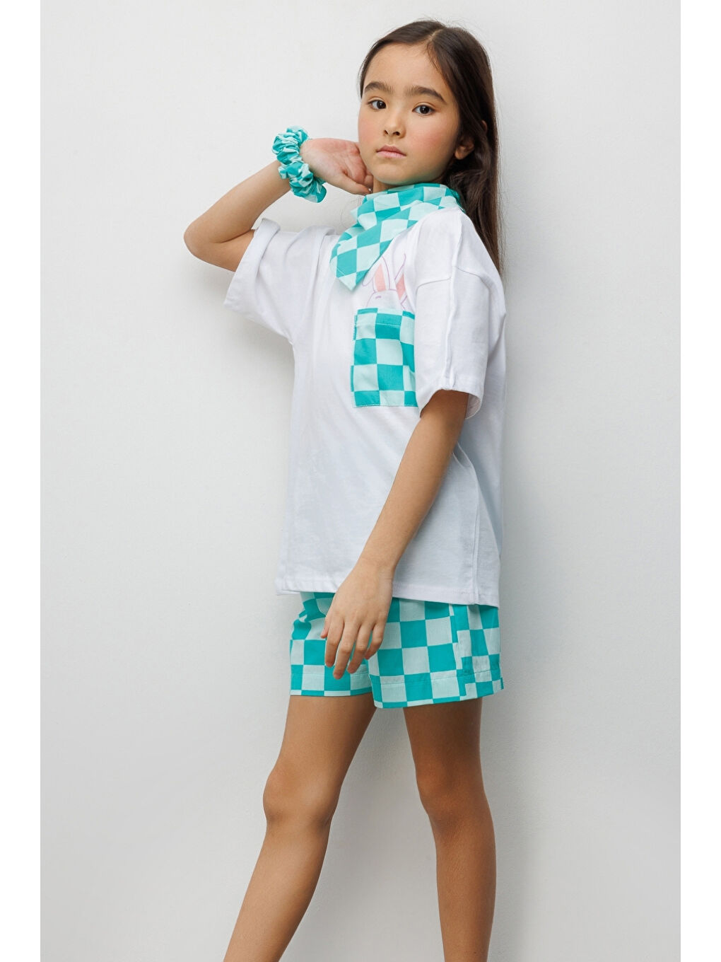 Yeşil Mint Tavşan Figürlü Dama Desenli Çocuk Tişört Şort İkili Takım - Cleo-2