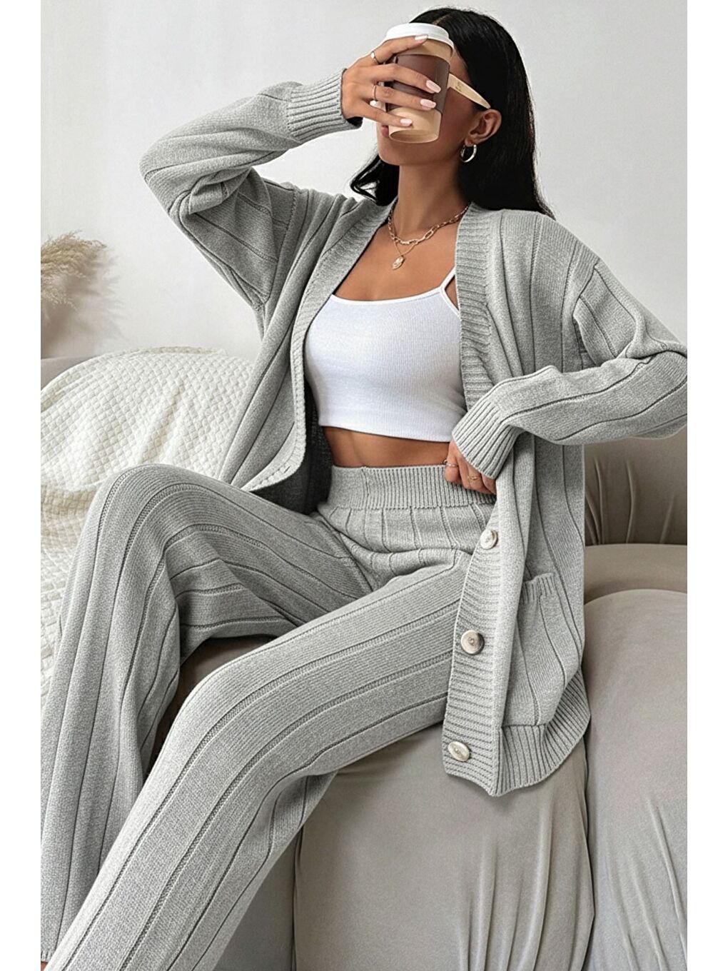 Gri Kadın Ön Düğmeli Kendinden Çizgi Desenli Triko Hırka Pantolon İkili Takım