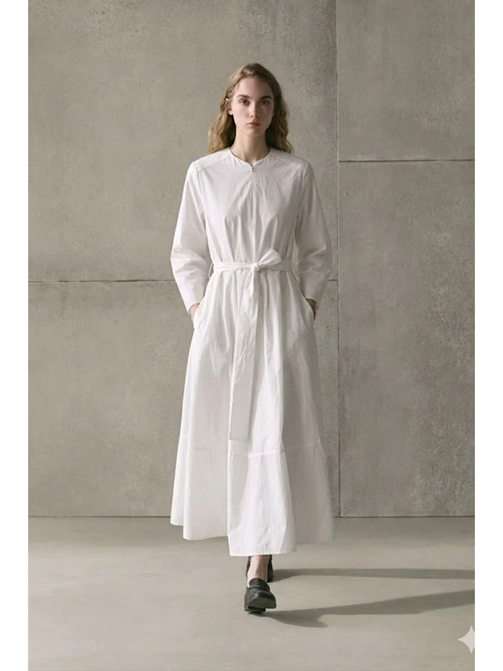 AURA | Gizli Fermuarlı Minimal Elbise Beyaz