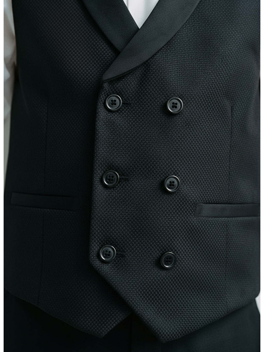 Erkek Çocuk Pamuklu Siyah Yelekli Klasik Takım (4 Parça)-3