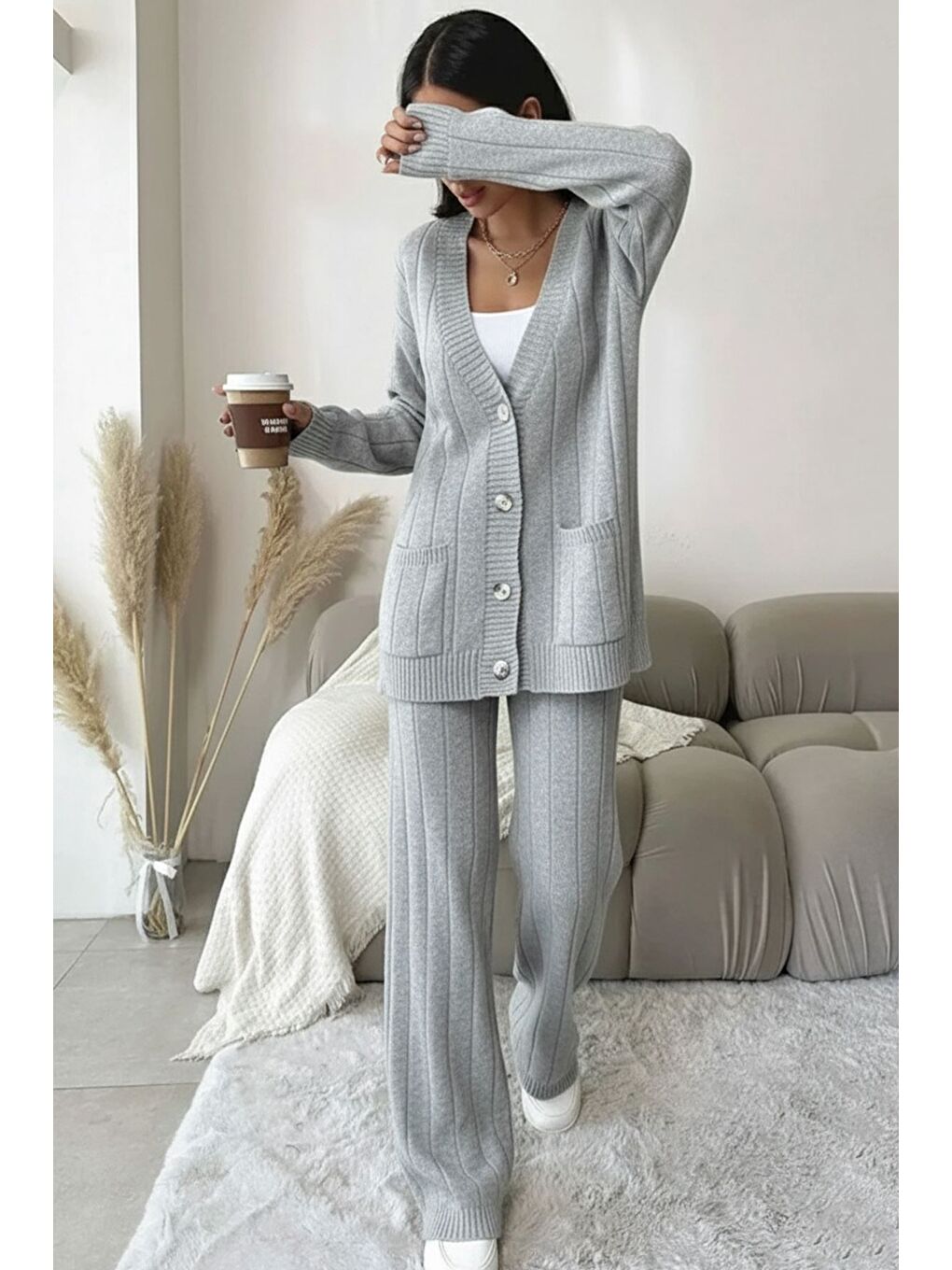 Gri Kadın Ön Düğmeli Kendinden Çizgi Desenli Triko Hırka Pantolon İkili Takım-1