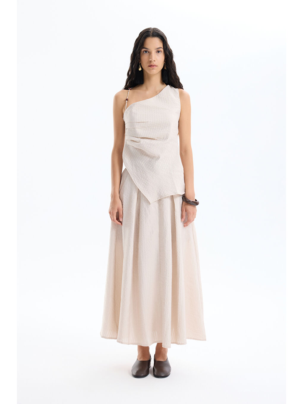 Boncuk Aksesuarlı Tek Omuz Bluz Bej-2