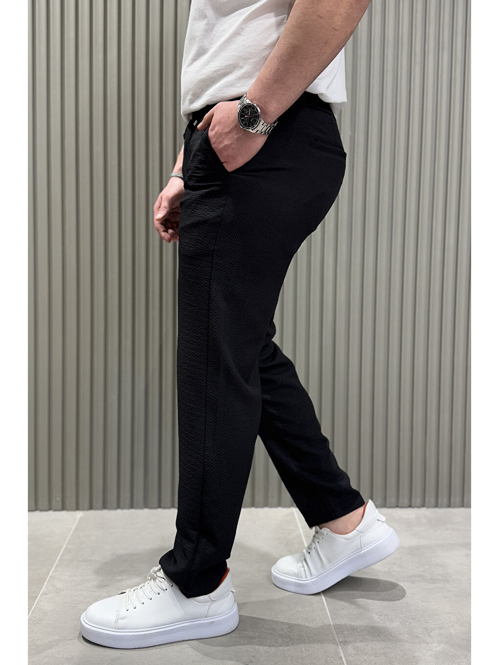 Siyah Bel Bağcıklı Düz Paça  Erkek Pantolon-1