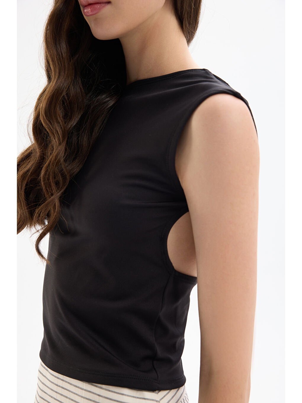 Sırt Dekolteli Basic Bluz Siyah-2