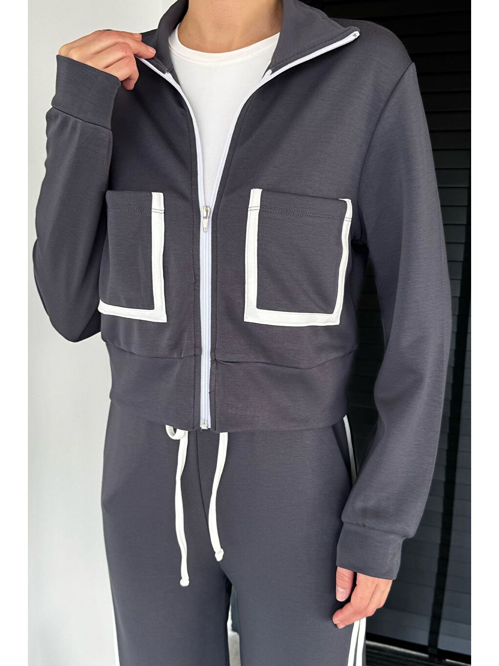 Antrasit Kadın Ön Fermuarlı Çift Cepli Şerit Desenli Sweat Bel Lastikli Pantolon İkili Takım-2