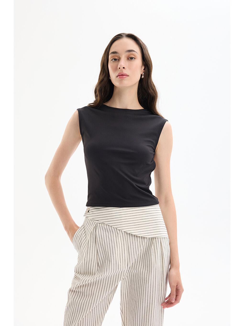 Sırt Dekolteli Basic Bluz Siyah-3