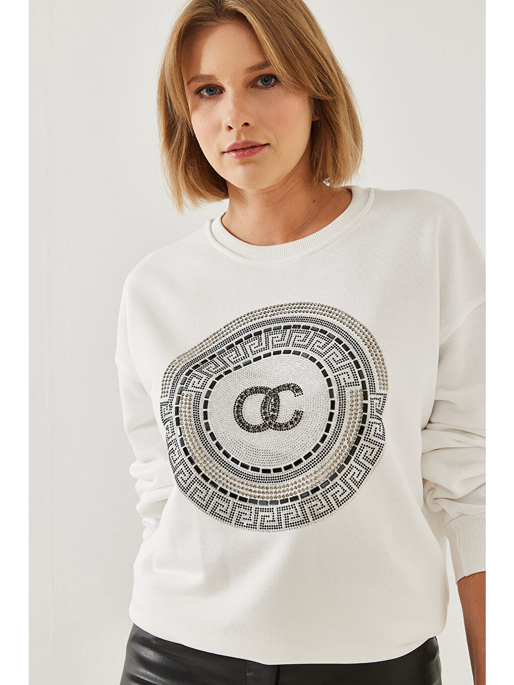 Beyaz Kadın Taş İşlemeli Sweatshirt-1