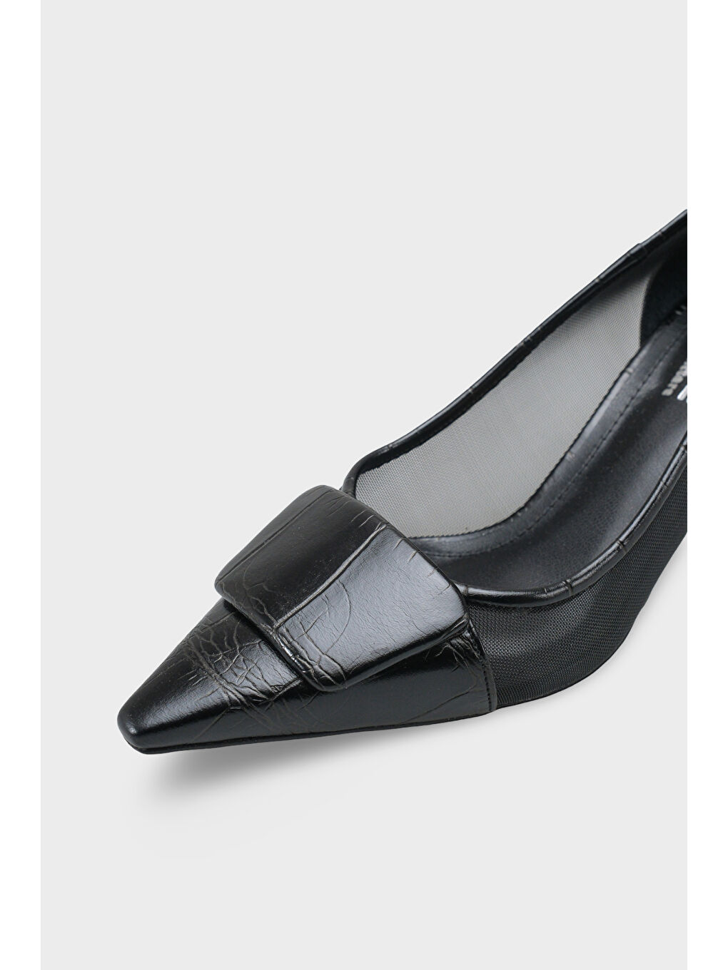 Siyah Fidela Fileli Sivri Burunlu Orta Topuklu Kadın Ayakkabı-2