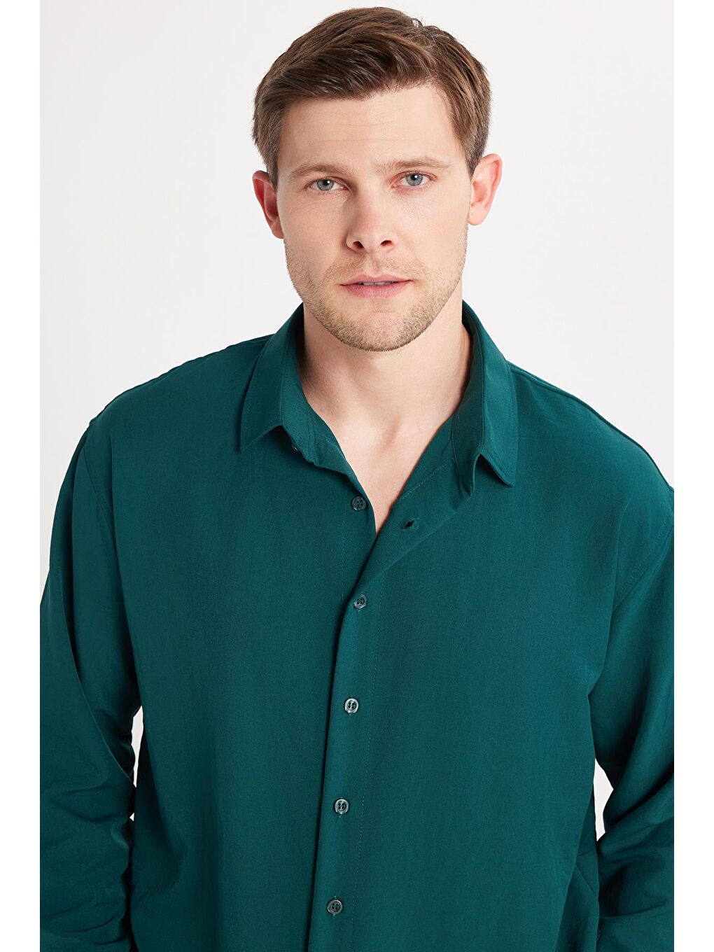 Oversize Mevsimlik Keten Dokulu Bol Kalıp Uzun Kollu Rahat Kullanım Erkek Yeşil Gömlek-1