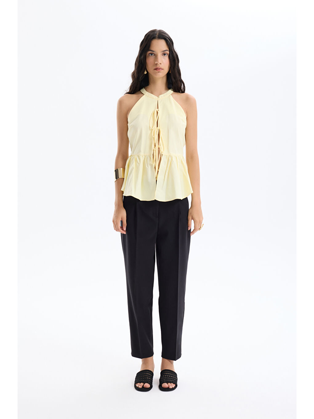 Önü Bağcıklı Halter Yaka Bluz Sarı-2