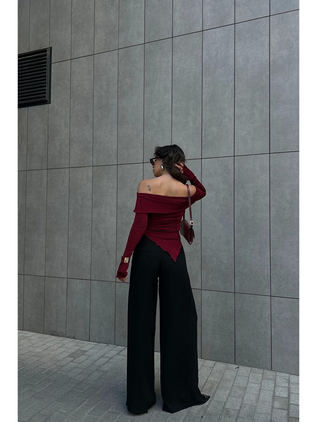 Kadın Bordo Madonna Yaka Uzun Kol Crop 0999-499220-10